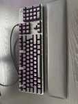 Klawiatura mechaniczna Logitech G513 – RGB, używana