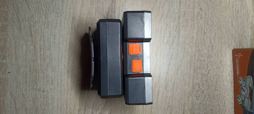 Налобний фонарь аккумуляторний