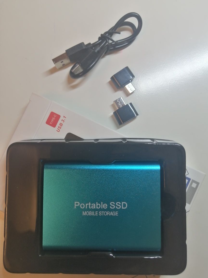 SSD накопичувач 16TB