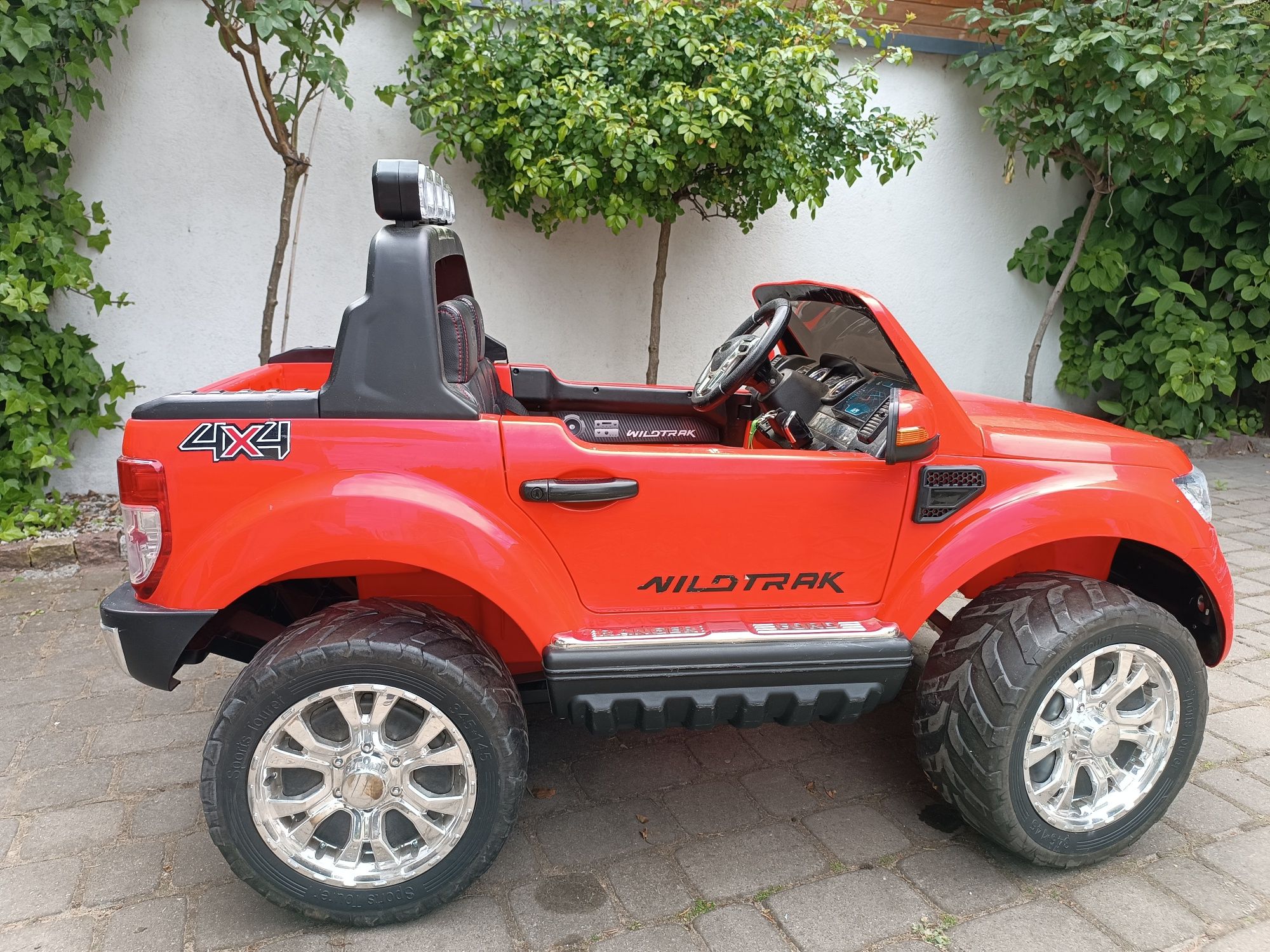 Ford Ranger auto na akumulator