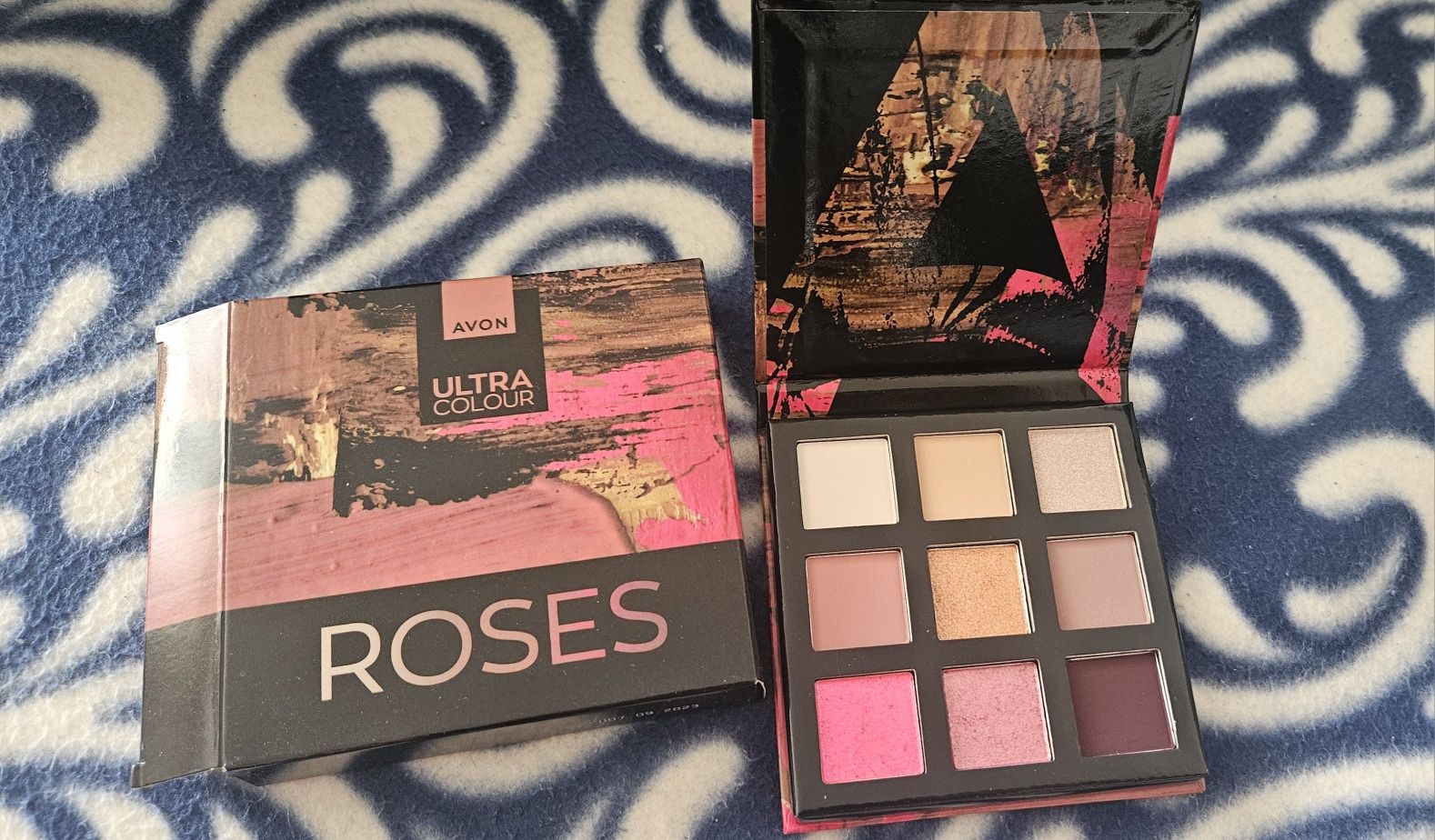 Avon paletka cieni do oczu ULTRA Color ROSES