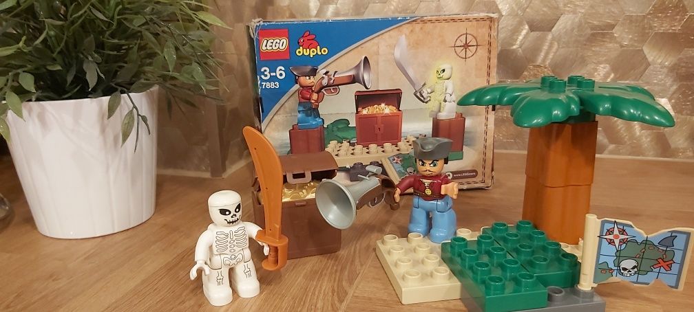 7883 Lego Duplo wyspa skarbów piraci