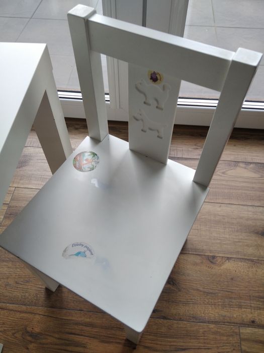 Stolik plus 2 krzesła z IKEA