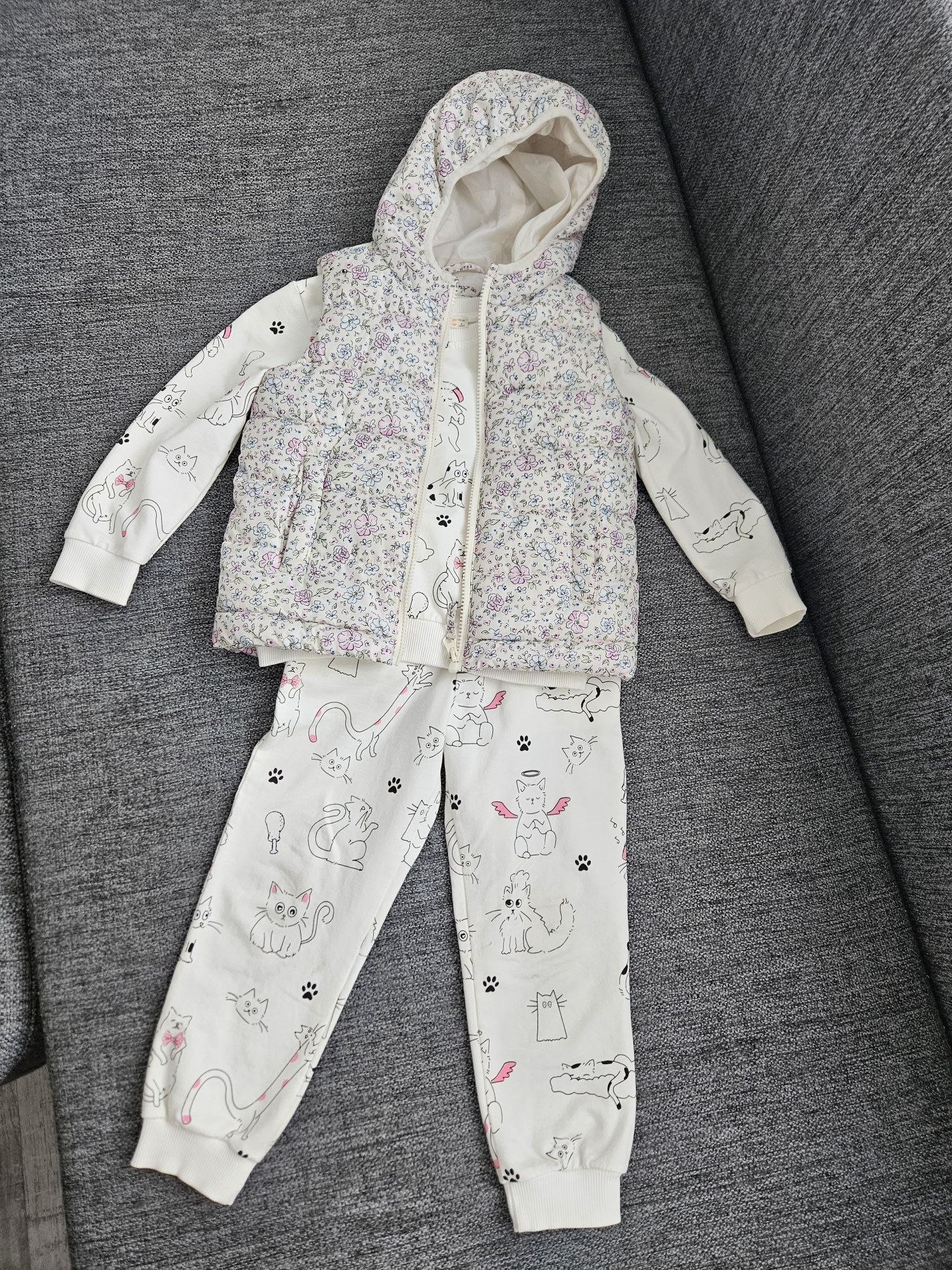 Komplet spodnie bluza kamizelka 110-116