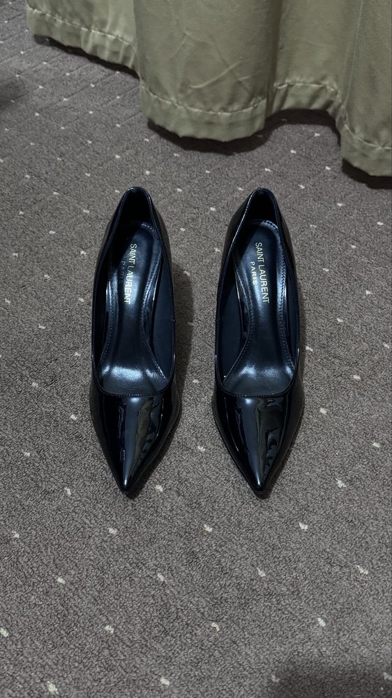 Yves Saint Laurent туфлі лодочки