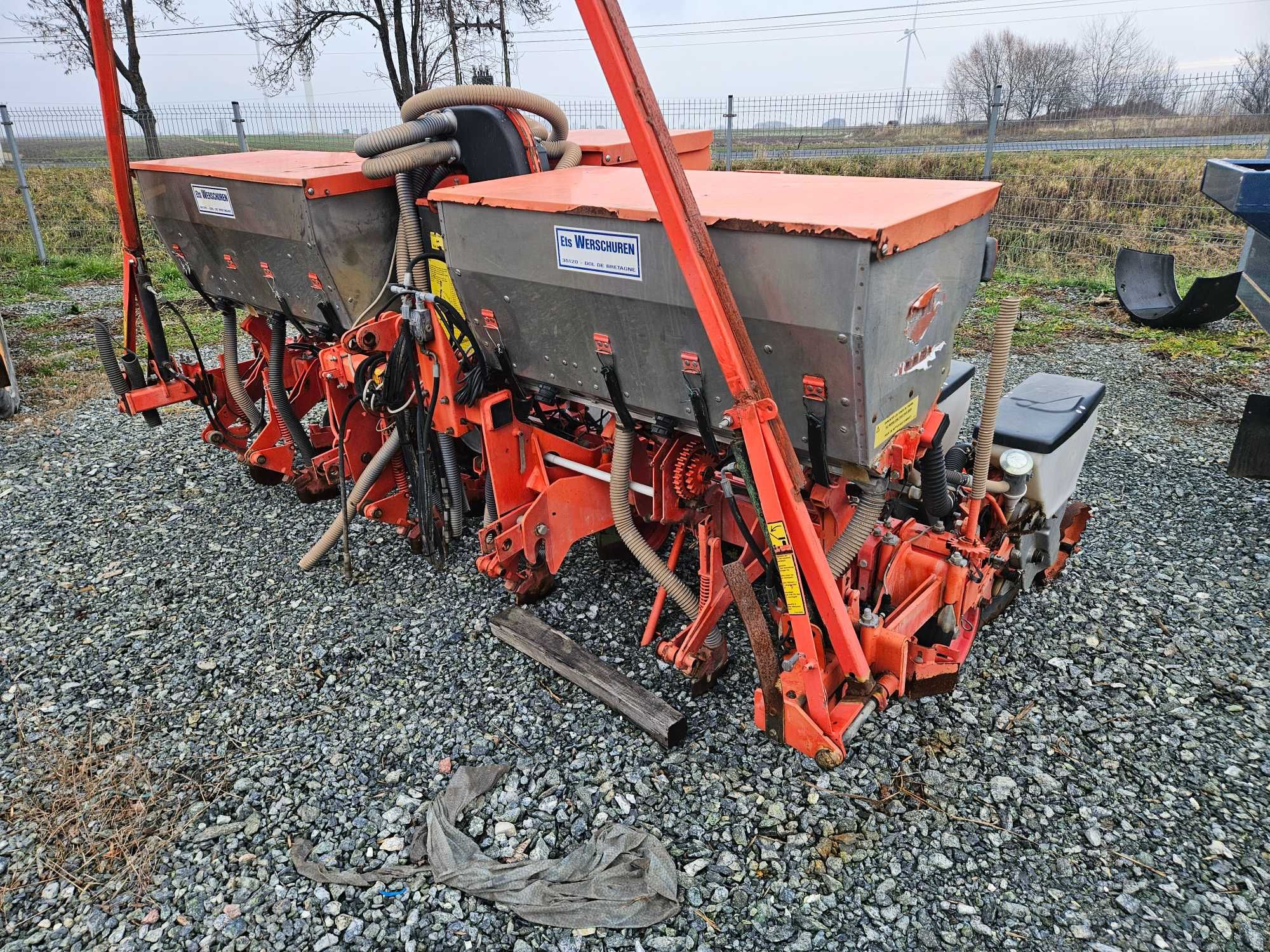 Siewnik do kukurydzy 6 rzędowy Kuhn Planter 2