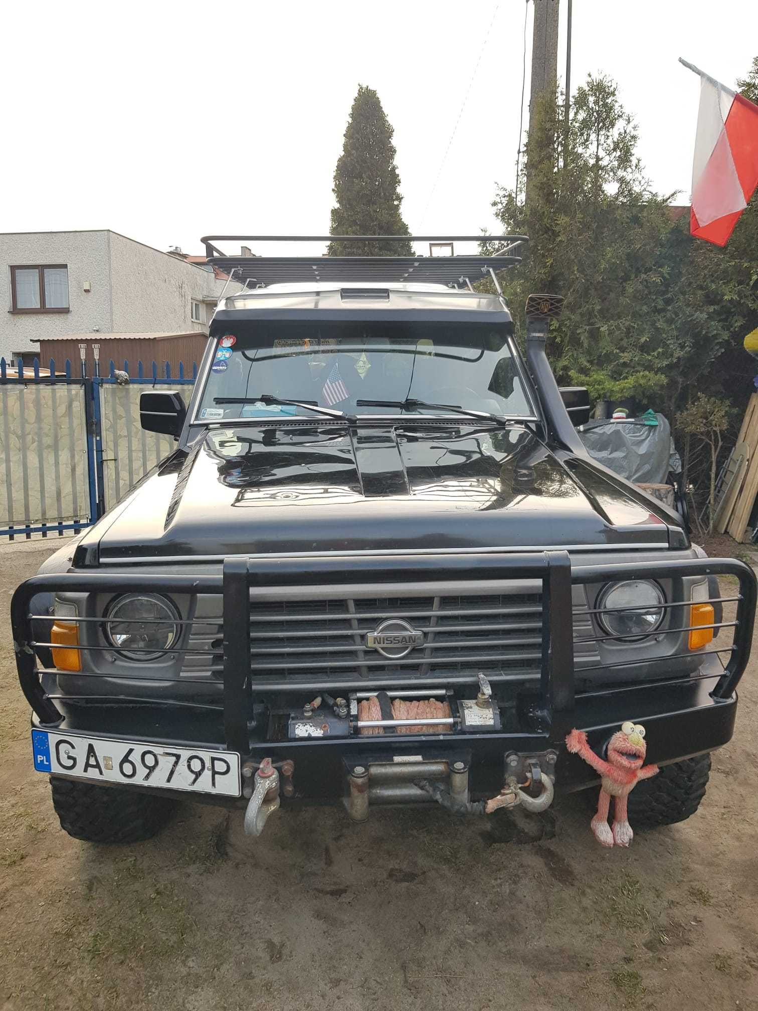 Nissan Patrol Y60  4x4 zabudowa/Webasto