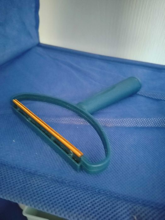 Dzianinowa półka, segregator i grzebień do tkanin