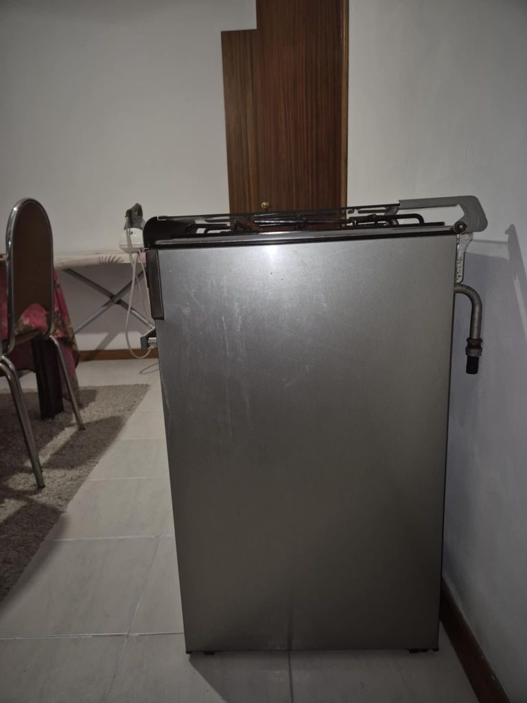 Fogão a gás com pouco uso
