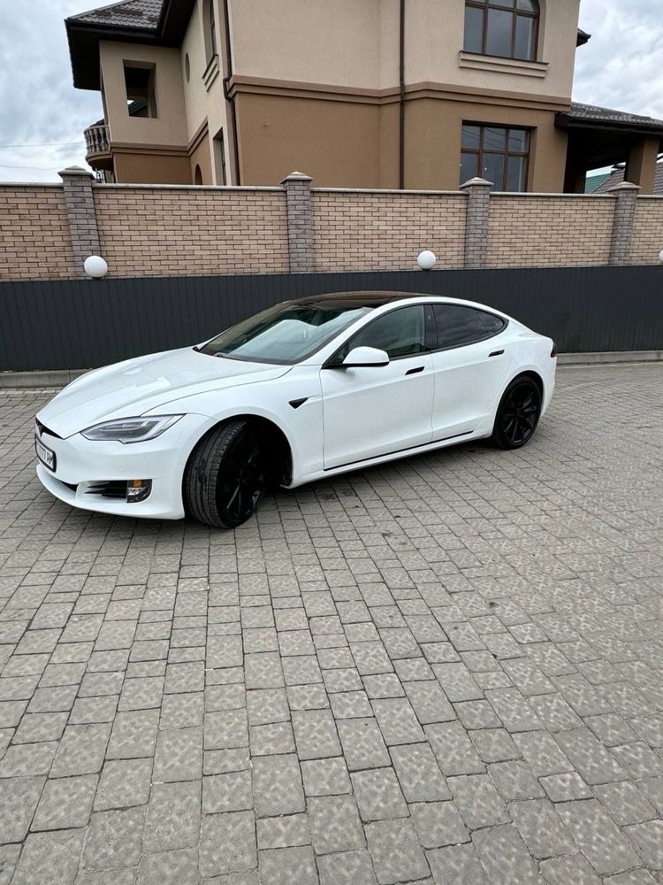 Tesla model S 100D