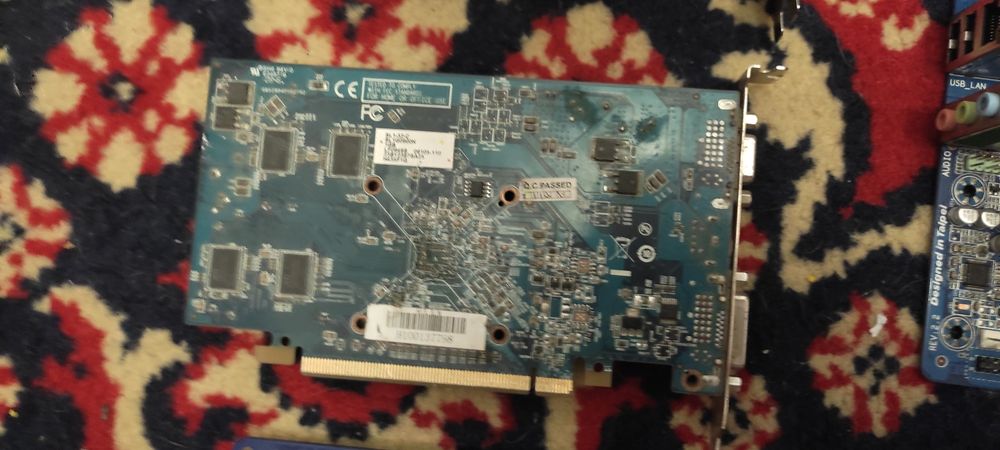 Видеокарта и материнская плата