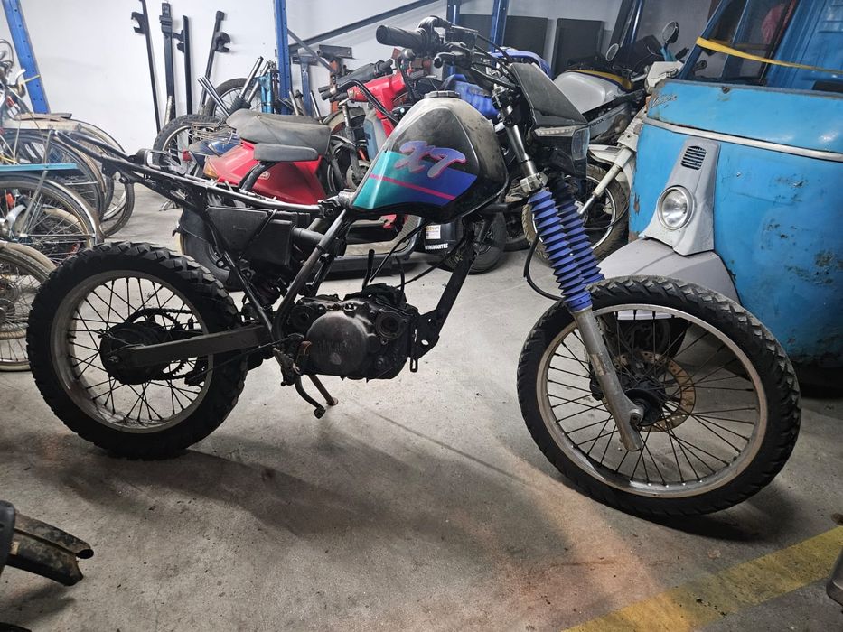 Yamaha XT 350 p/restauro ou peças
