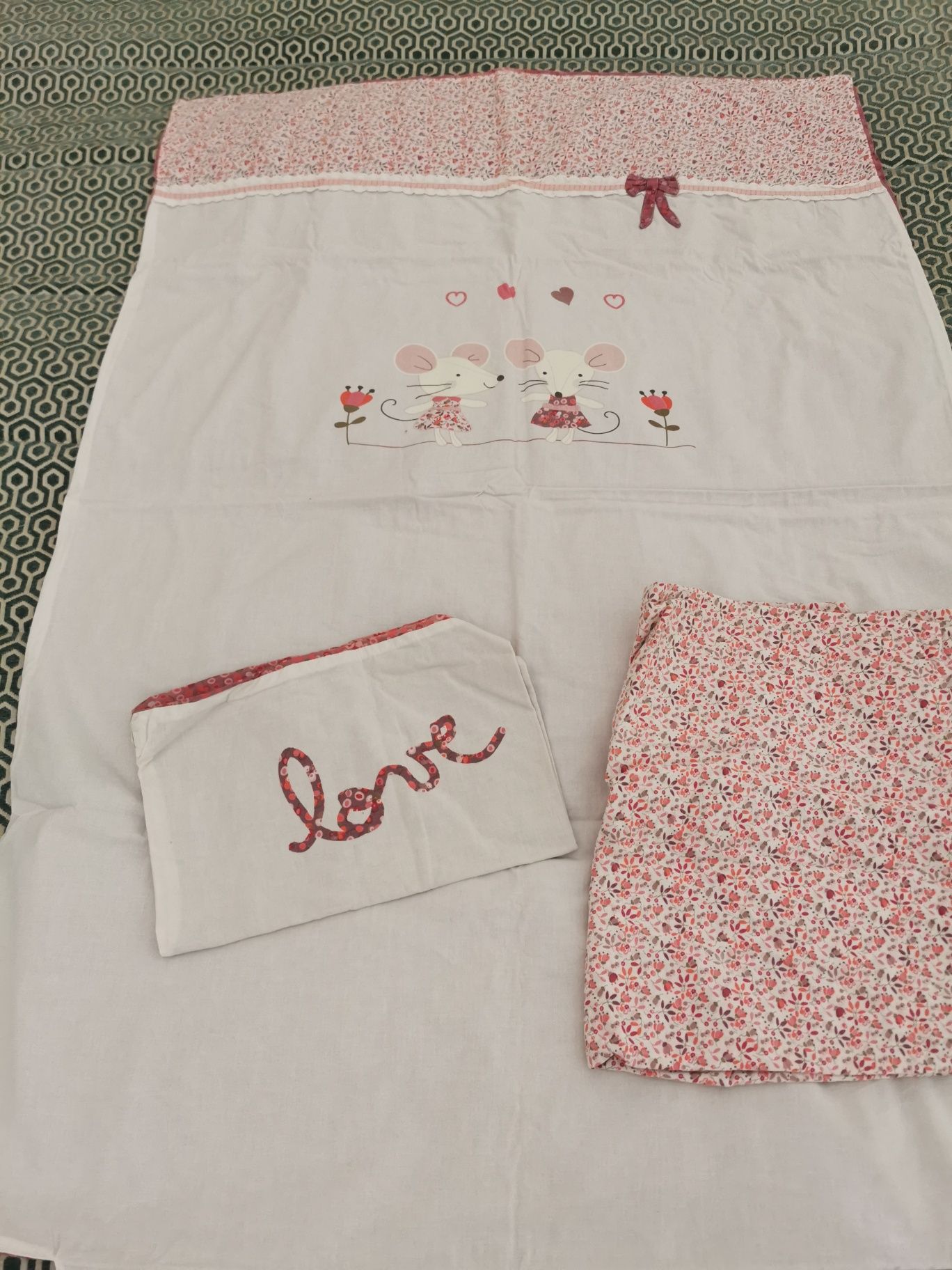 Conjunto de lençóis para alcofa