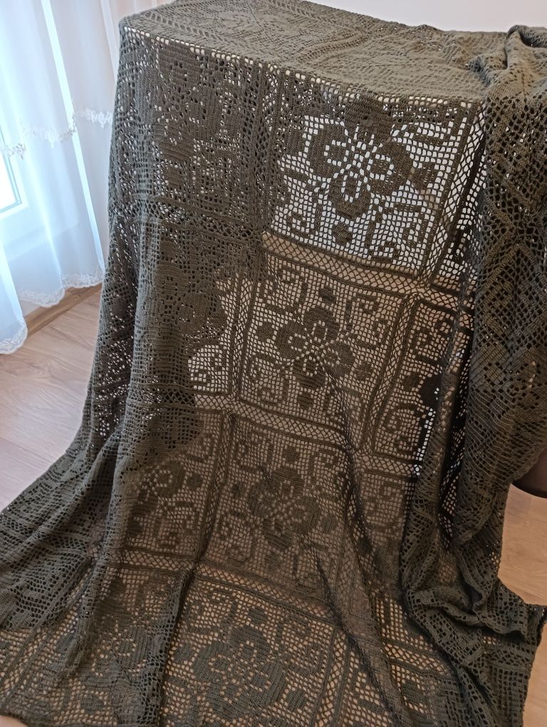 Obrus ręcznie robiony