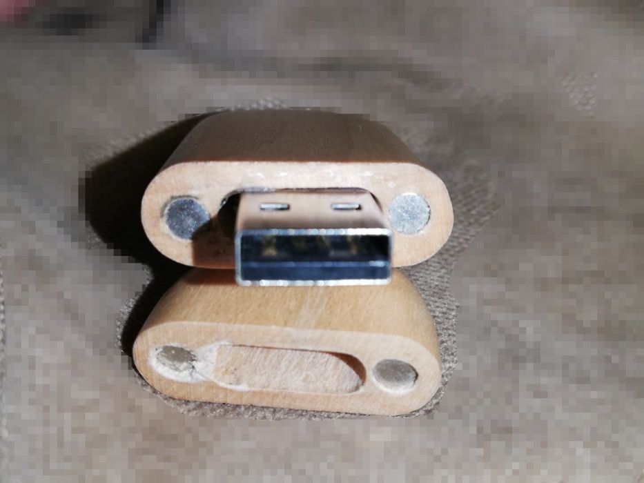 Деревянная USB флешка