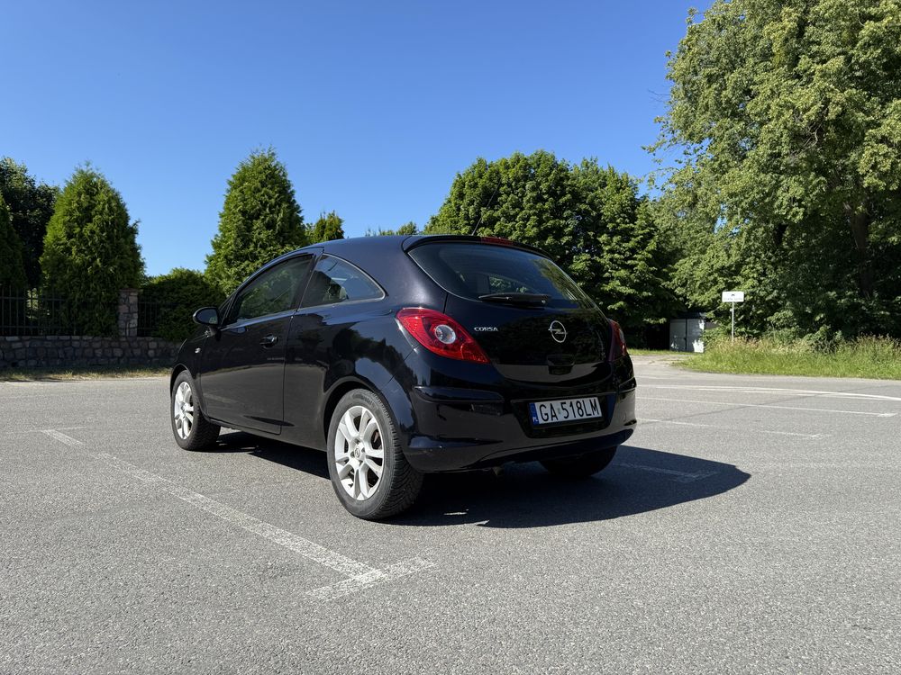 Opel CORSA D 1.4 Sport