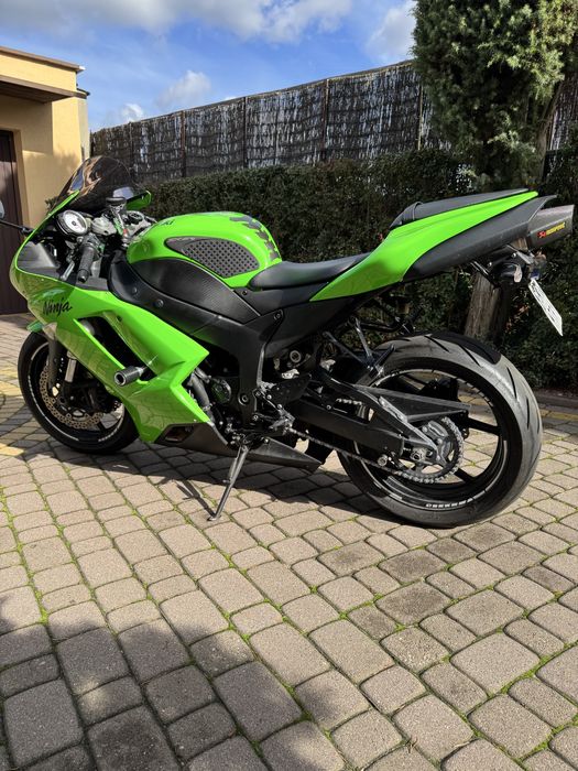 Kawasaki zx6r 2008 / akrapovic / battlax / super stan