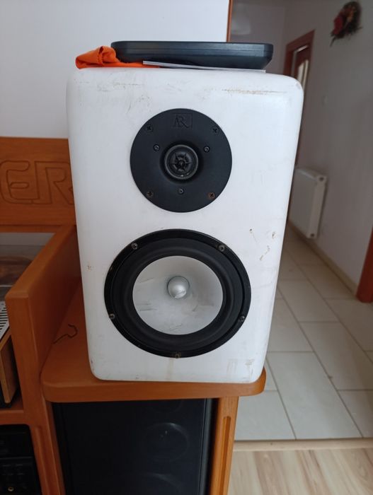 Potężne Kolumny AR