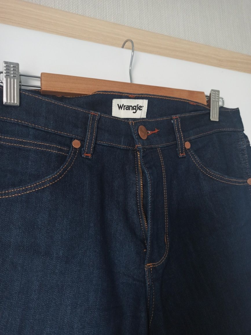 Spodnie męskie firmy Wrangler rozmiar L