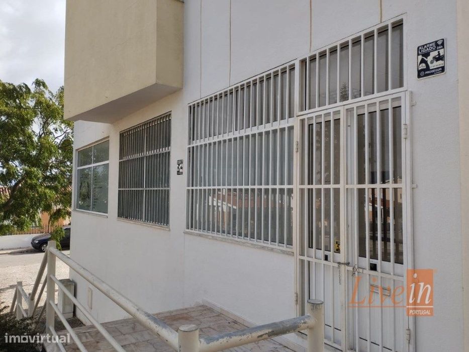 Loja com 107m2 em Casais da Marmeleira