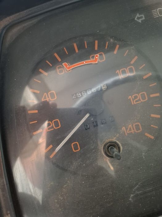 Carrinha caixa aberta com muita força