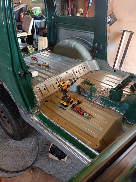 Mobilny blacharz aut zabytkowych