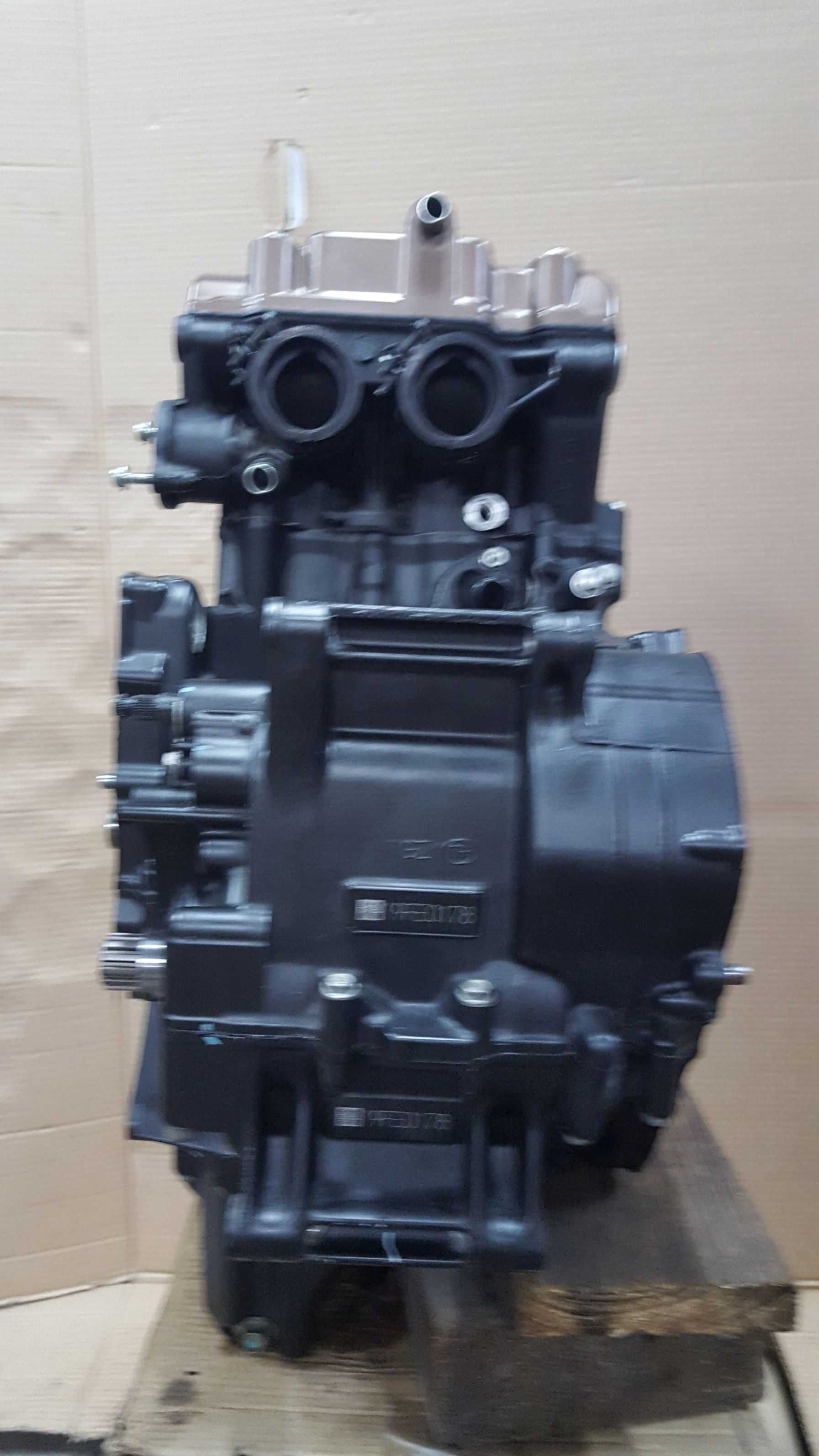 Silnik CB500 CBR500 IDEAL Honda słupek 2019- cb500r cb500f PC62E