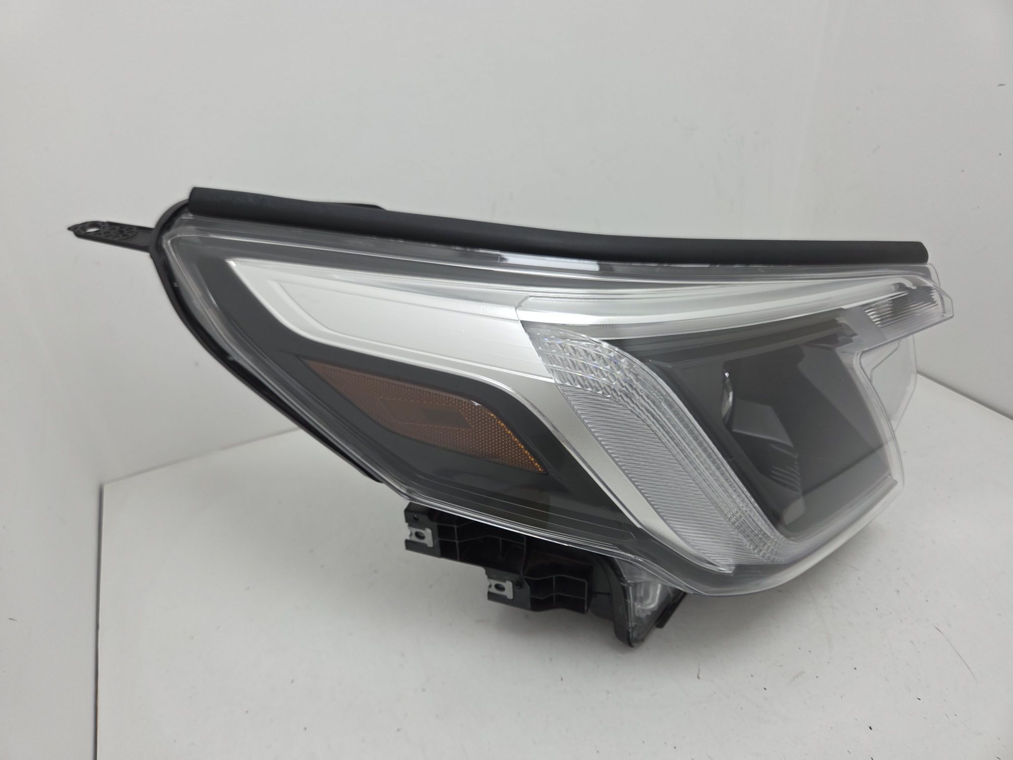 Фара права Subaru Forester 2022-2024 Full Led Adaptive USA
