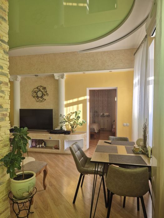 Продаж 2 -х кімнатної квартири в районі Медколеджу!