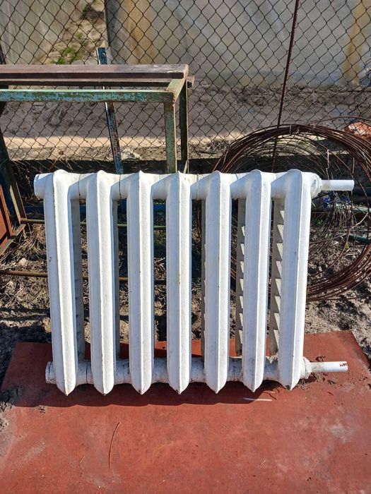 Батарея чугунная