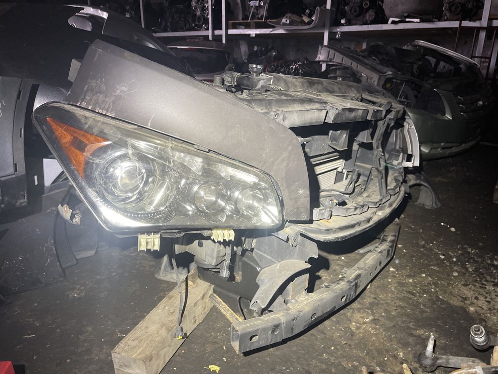 Морда  Infiniti QX56 2010-14 можно по отдельности