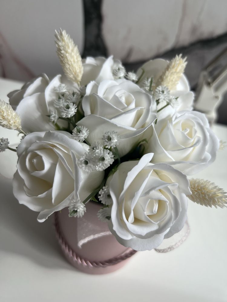 Flowerbox box róże mydlane kwiaty podziekowanie prezent