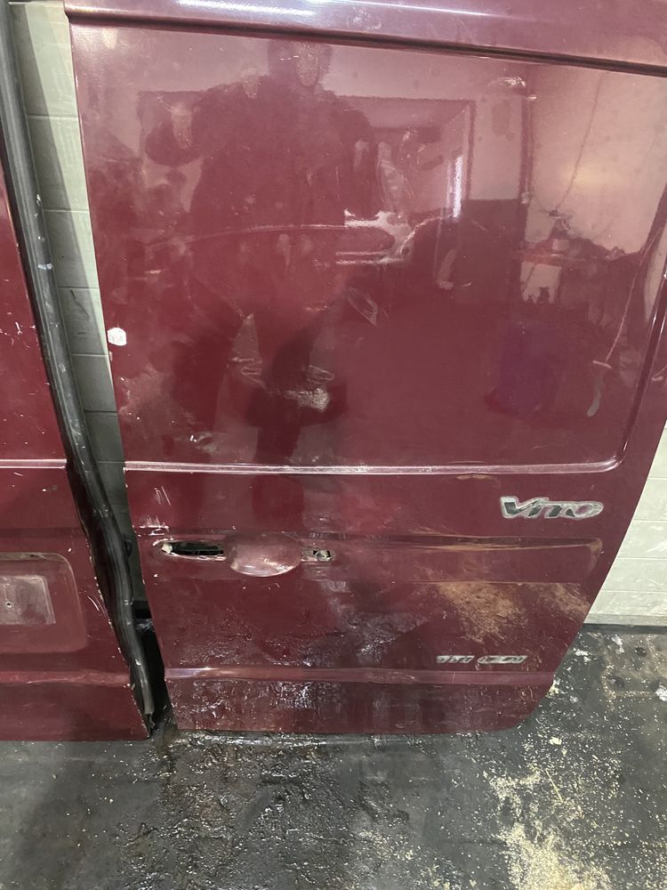 Mercedes vito w639 drzwi tył komplet lekko uszkodzone
