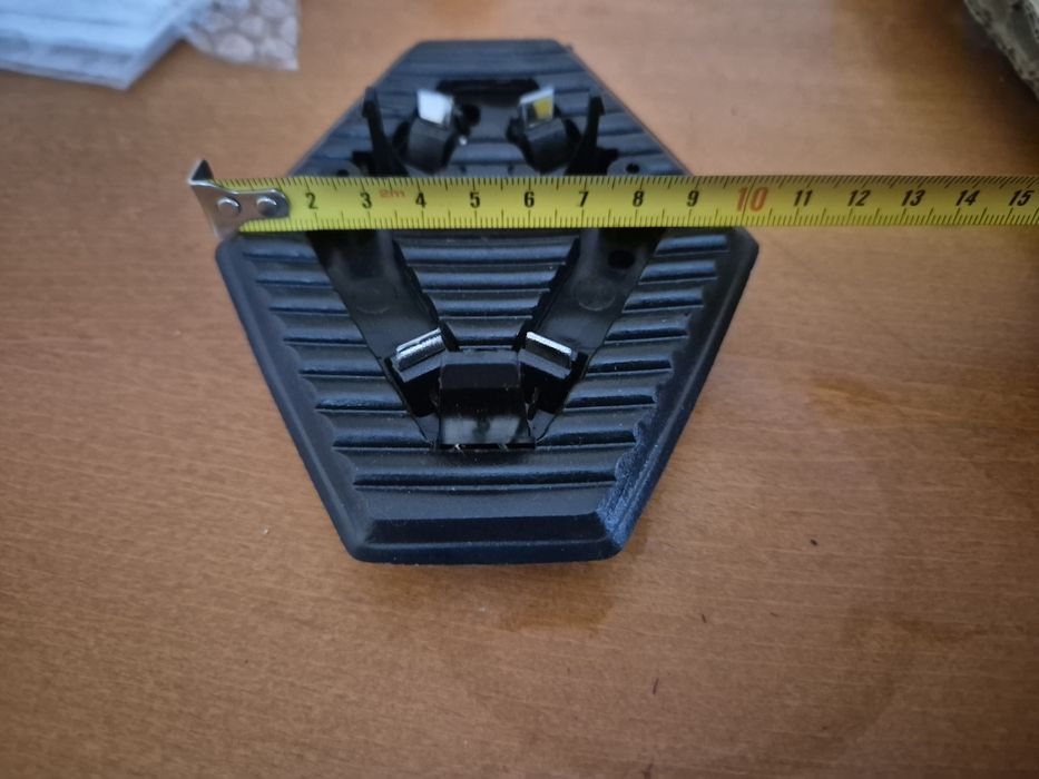 emblemat logo na przód Renault Megan Scenik 2