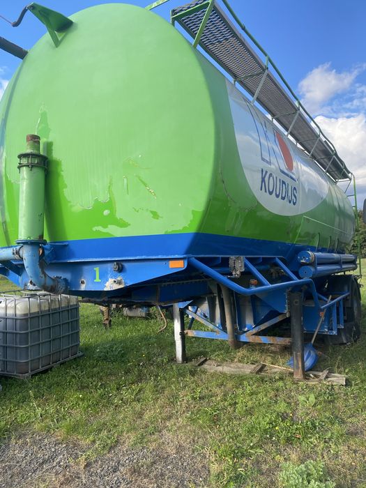 Бочка для корму і інше