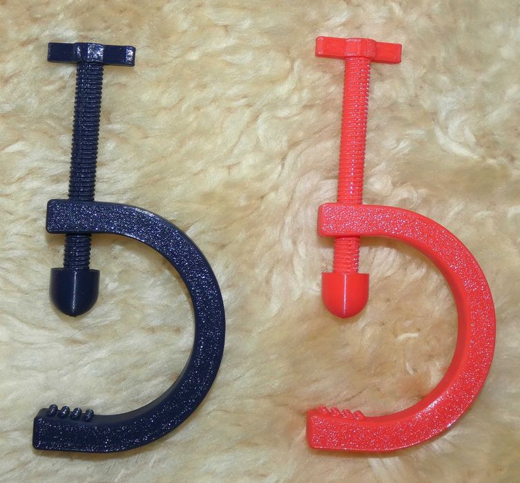 Массажёр для ног и рук с рефлексотерапией.