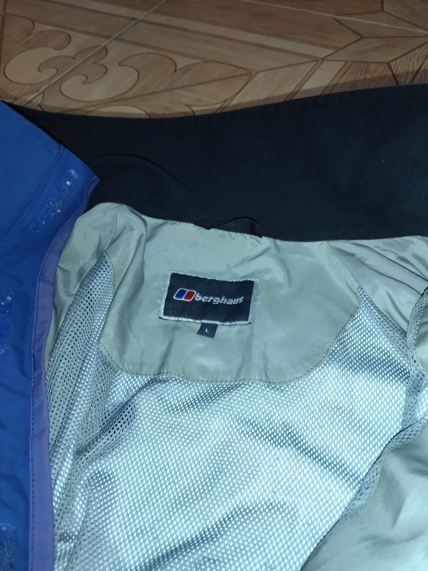 Вітровка Berghaus HyVent