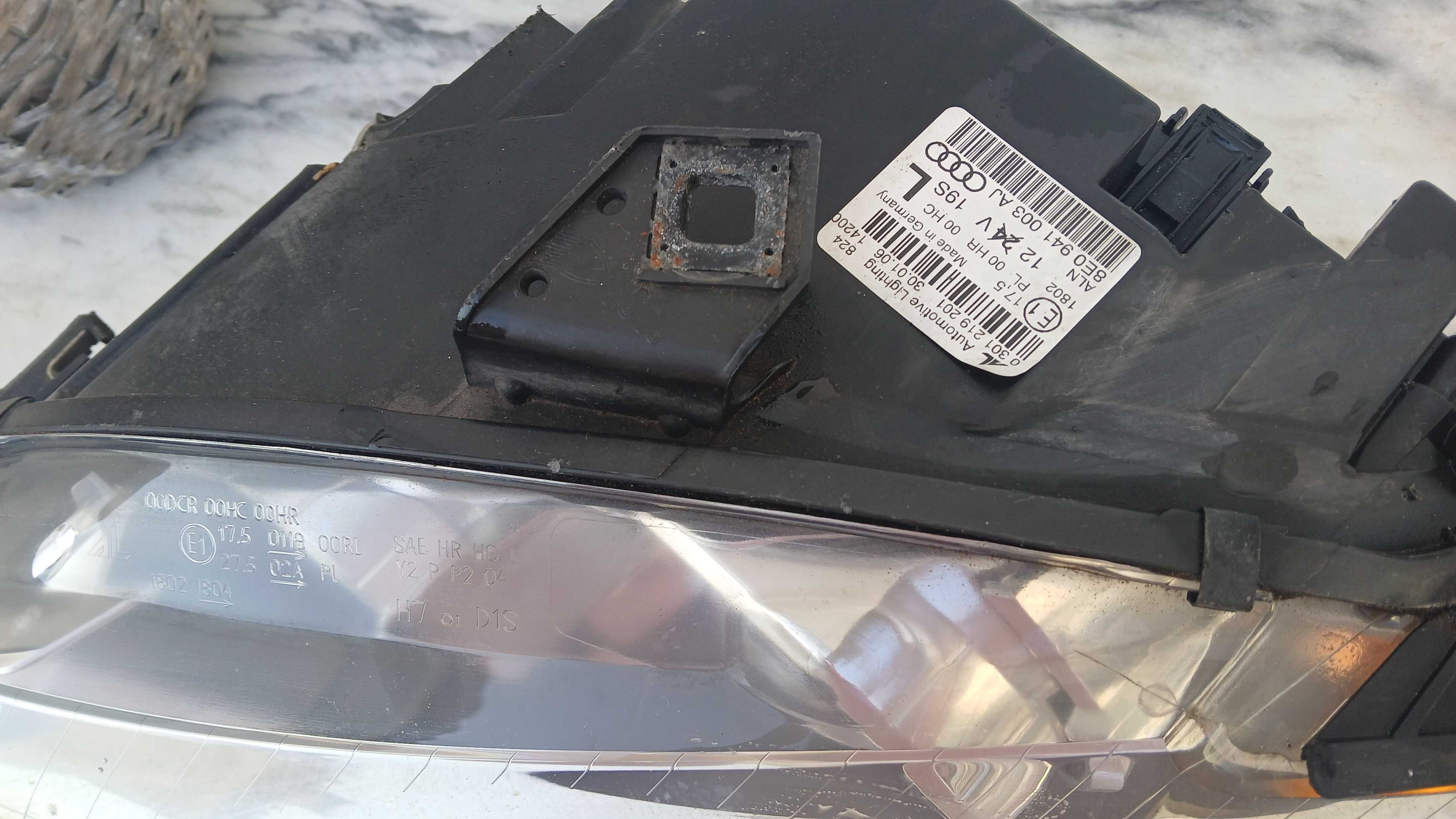 Ótica/farol esquerdo audi a4 b7
