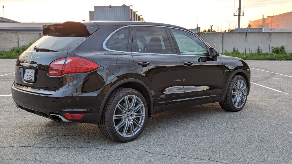 Porsche Cayenne S Hybrid