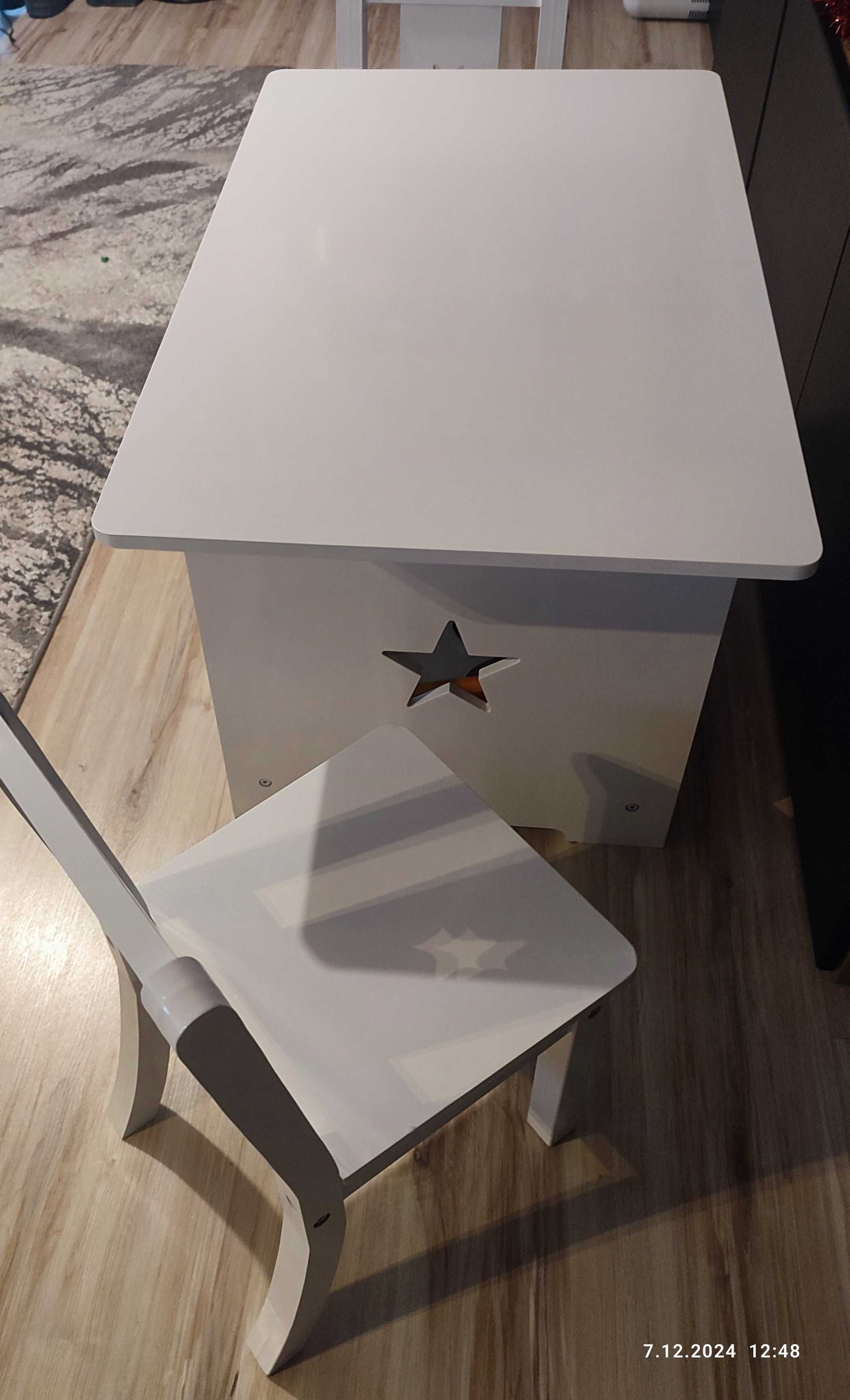 Stoliczek +krzesełka