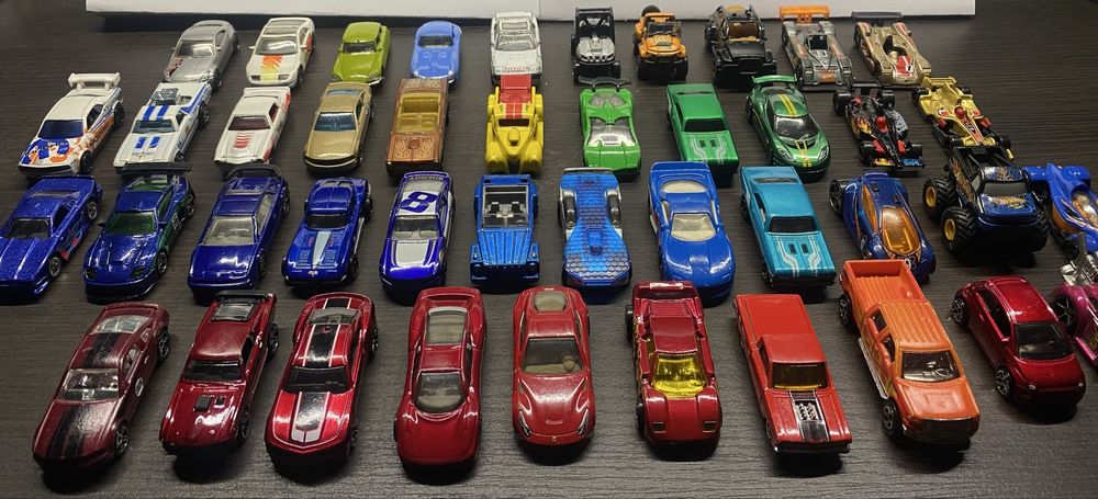 OKAZJA Zestaw 43 Autek Hot Wheels i Matchbox