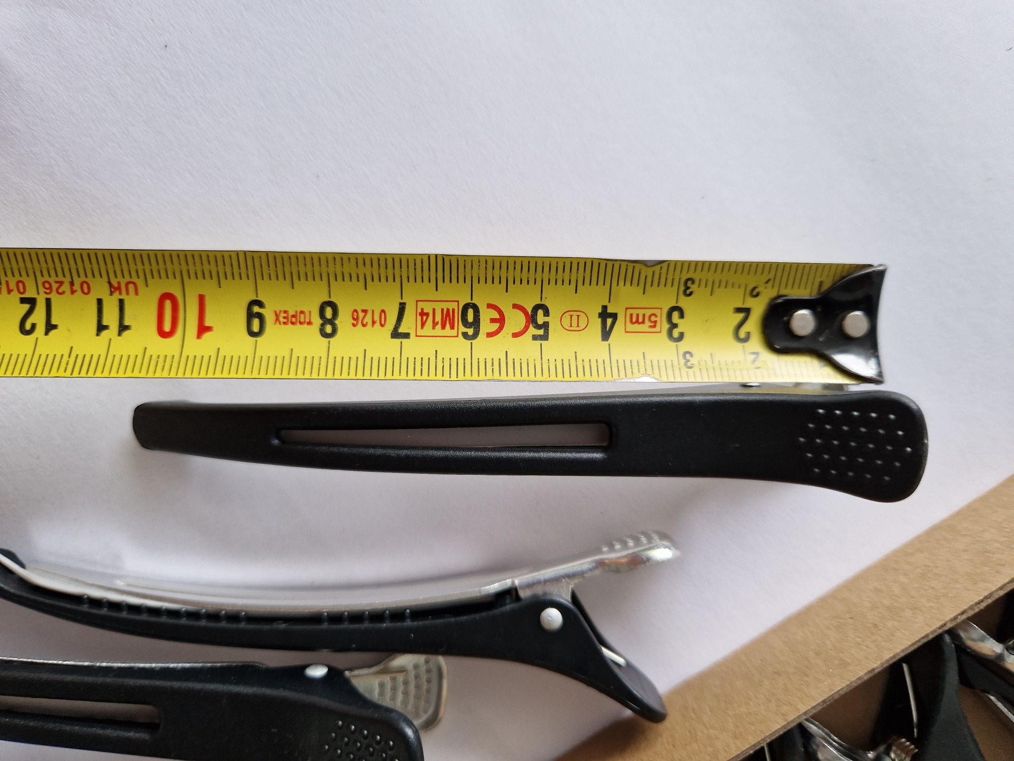 Spinki do włosów 18 sztuk, krokodyle, nowe, metal i plastik
