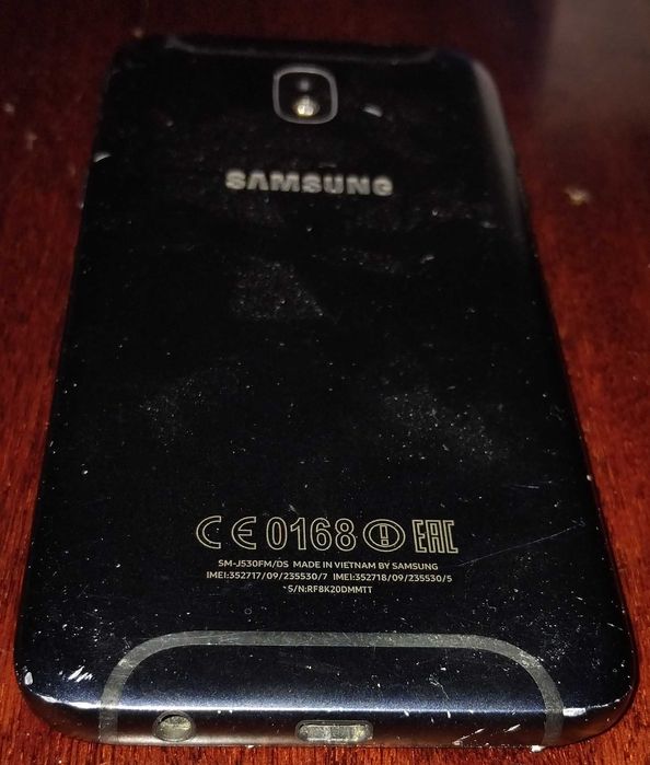 Samsung J5 на запчастини
