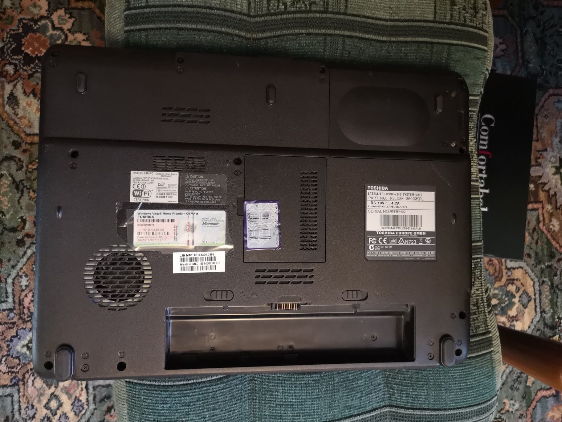 Laptop toschiba L300D uszkodzony, bez dysku