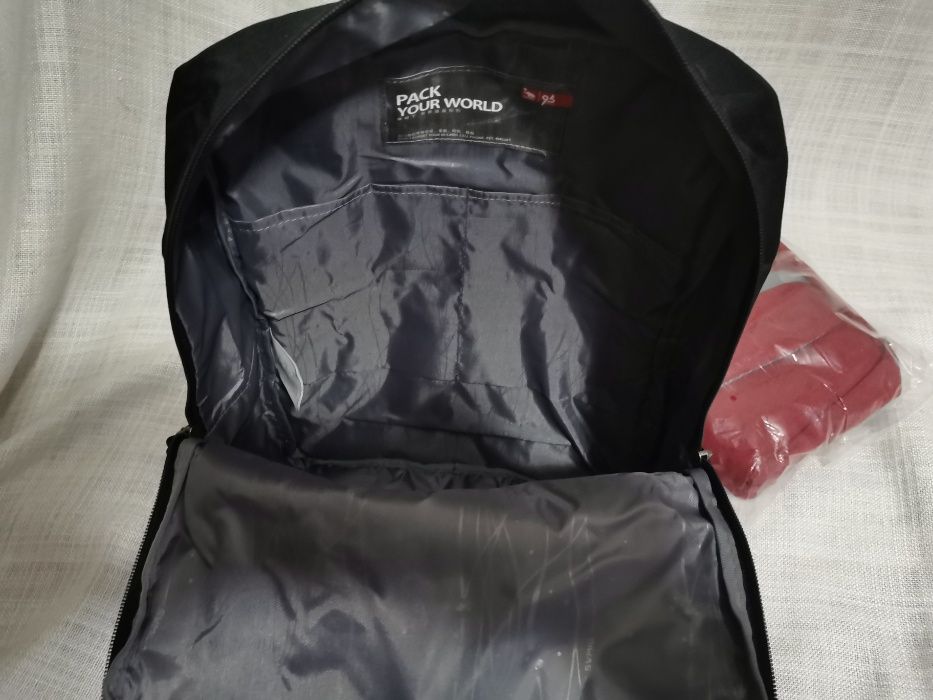 Рюкзак -"Oiwas" ( черный, бордовый), объём 14,5 л.