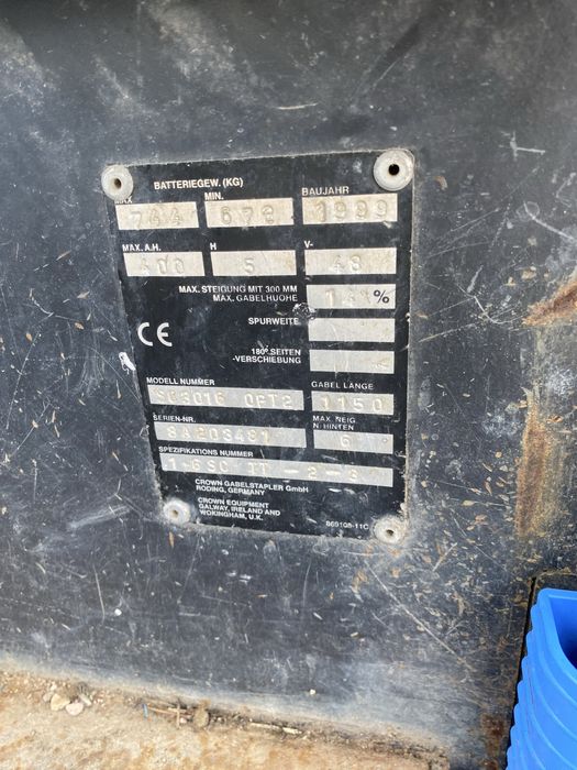 Wózek widłowy elektryczny Crown SC3016 Triplex Wolny skok 1999r.