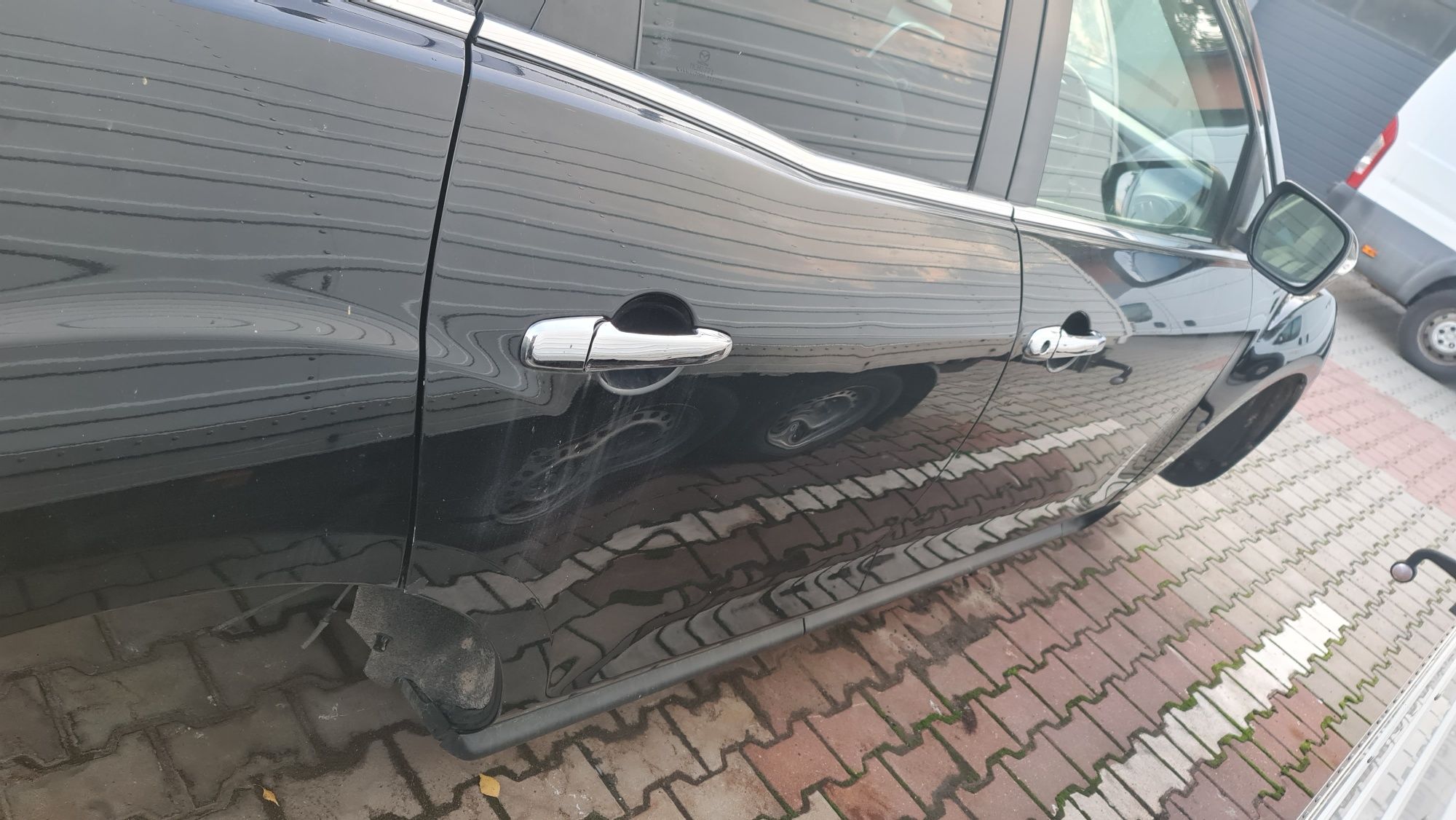Drzwi Mazda CX7 czarne