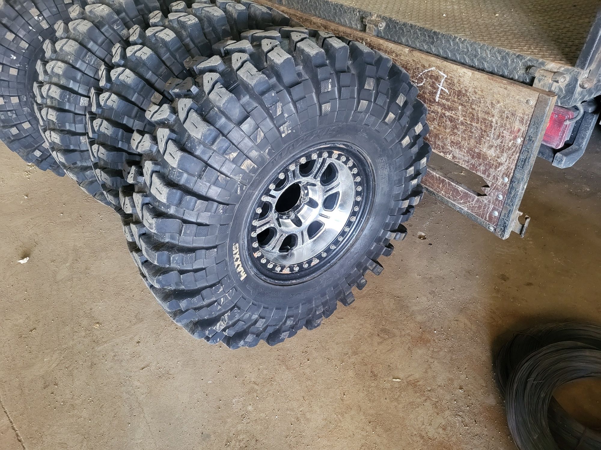 Pneus maxxis 38.5x12.5 r16