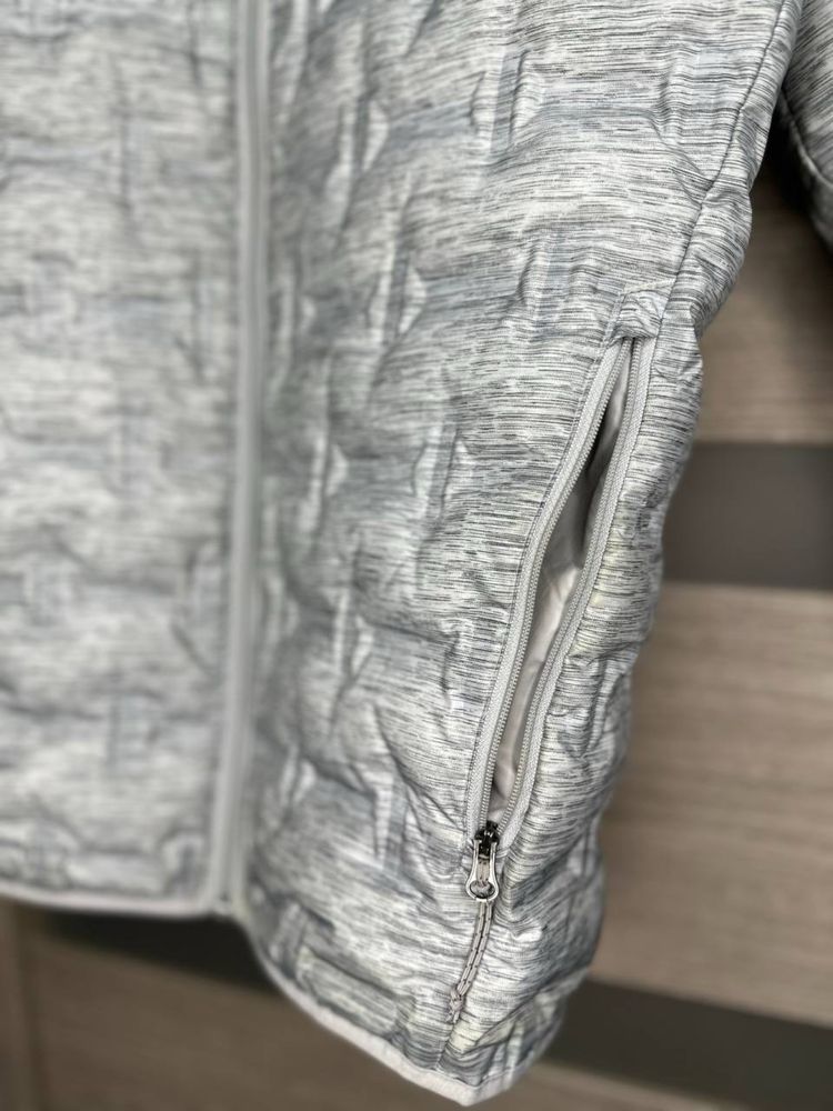 Продам куртку Columbia