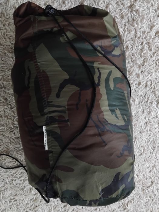 Новий спальний мішок спальник